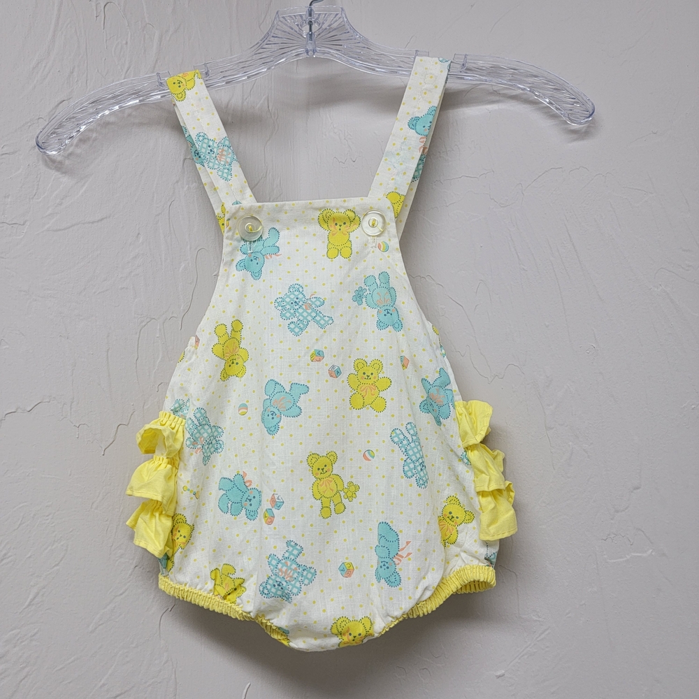 VTG Baby Bubble Romper Jumpsuit Overalls Ruffle Butt Bear Print Made In USA 12M